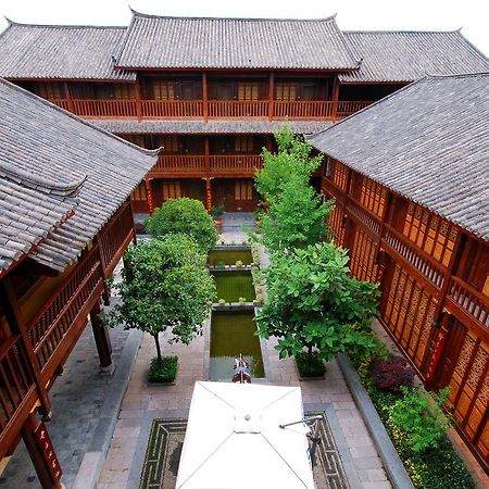 Lijiang Jinfu Hotel Екстер'єр фото