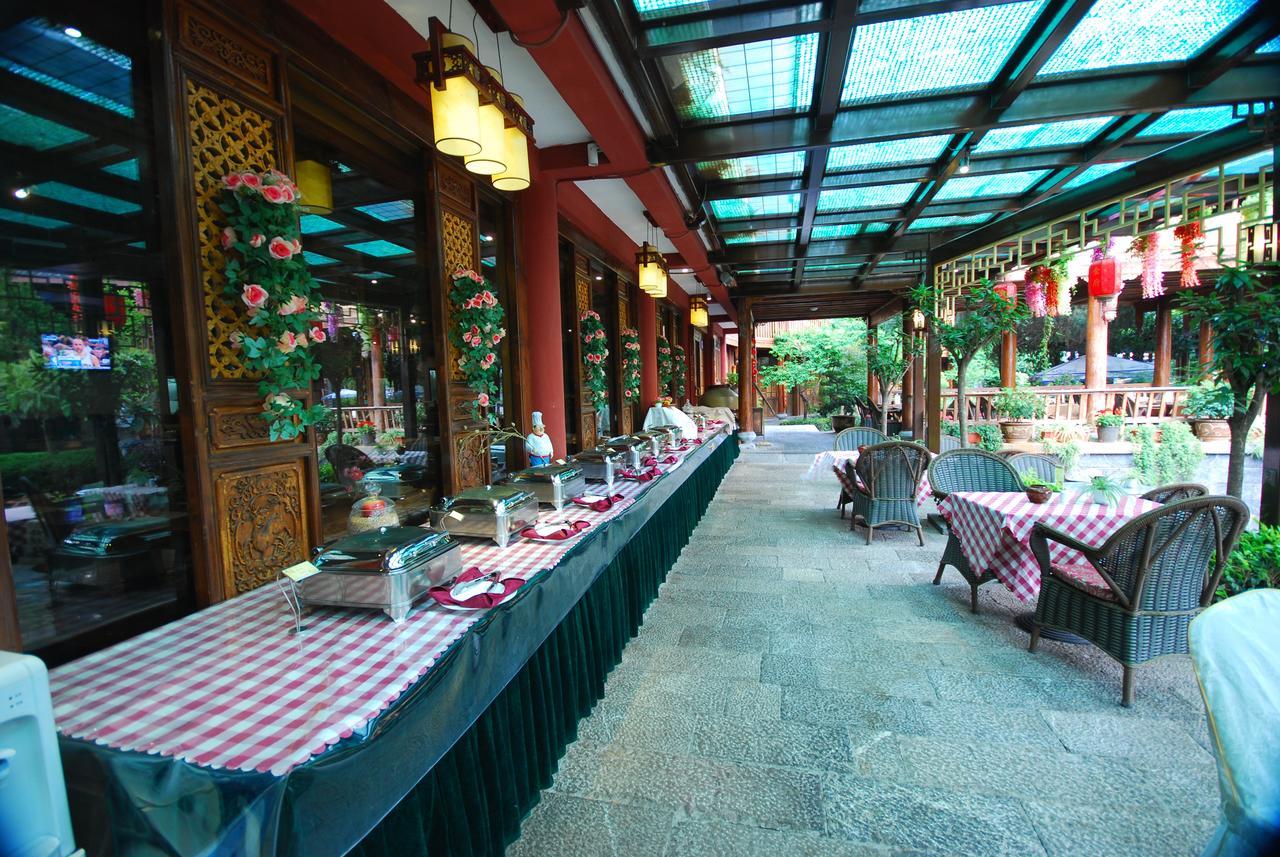 Lijiang Jinfu Hotel Екстер'єр фото