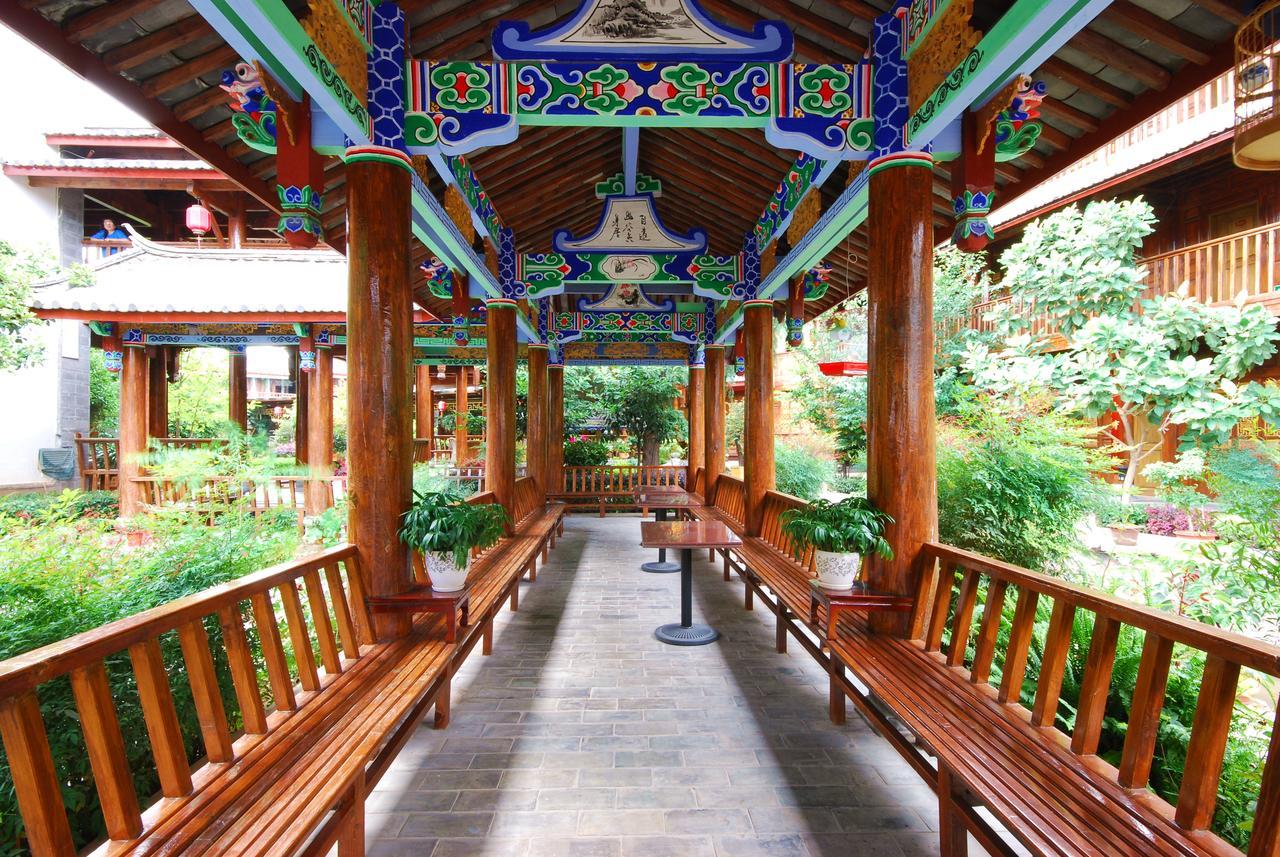 Lijiang Jinfu Hotel Екстер'єр фото