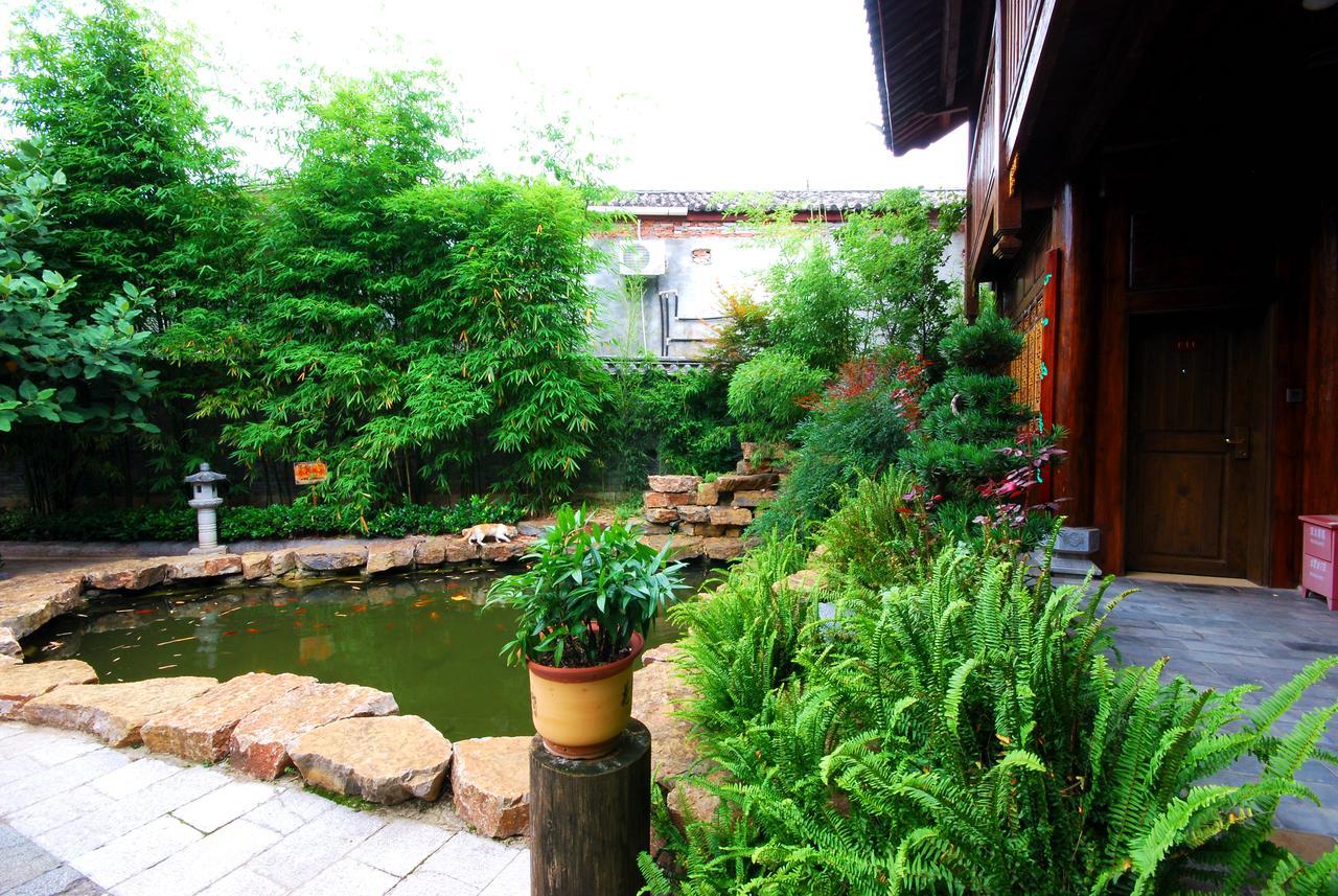 Lijiang Jinfu Hotel Екстер'єр фото