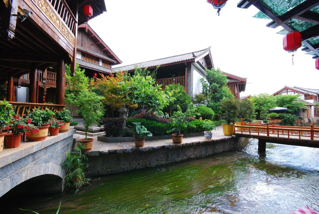 Lijiang Jinfu Hotel Екстер'єр фото