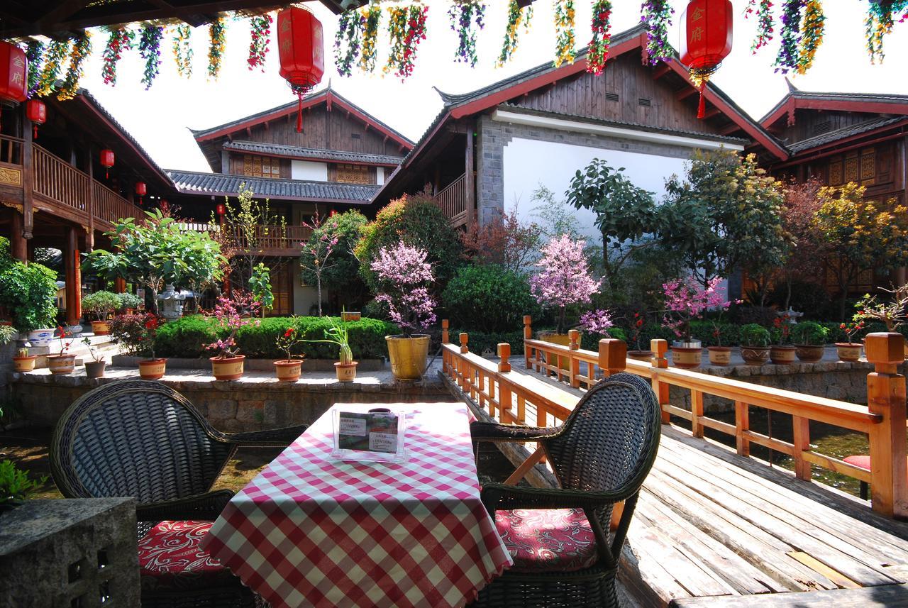 Lijiang Jinfu Hotel Екстер'єр фото